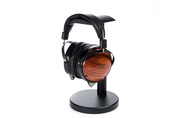 made-in-california-manufacturer-Audeze-headphones-audio-product-3