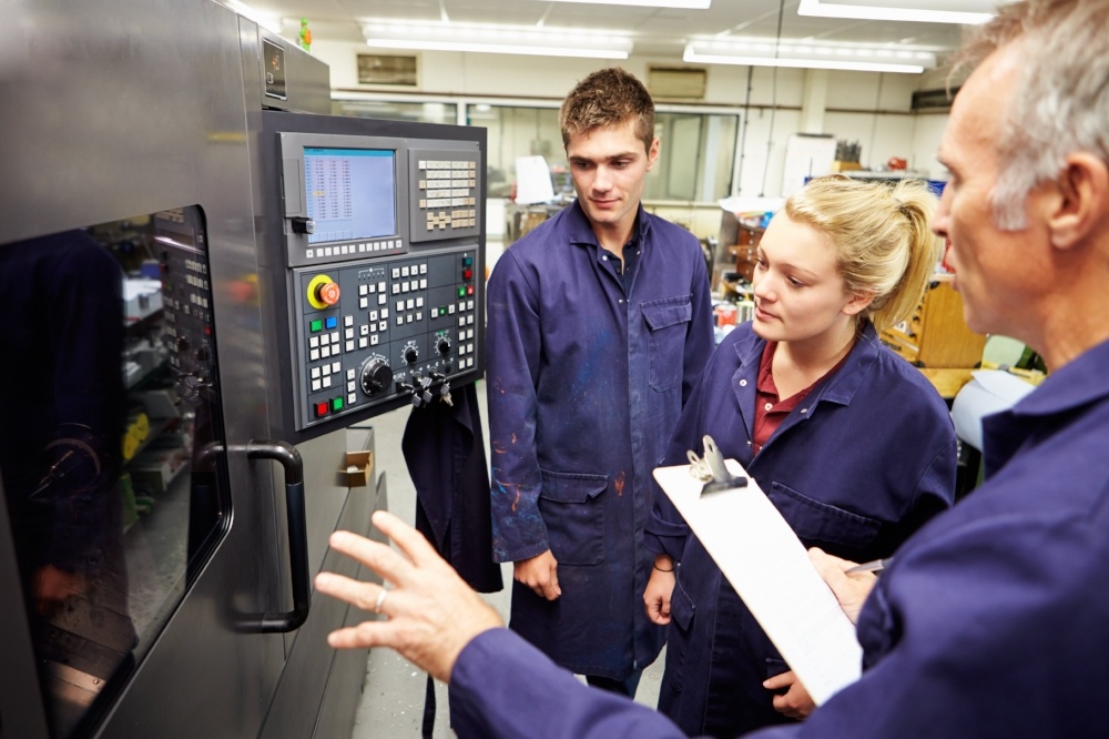 Students learn about manufacturing techniques