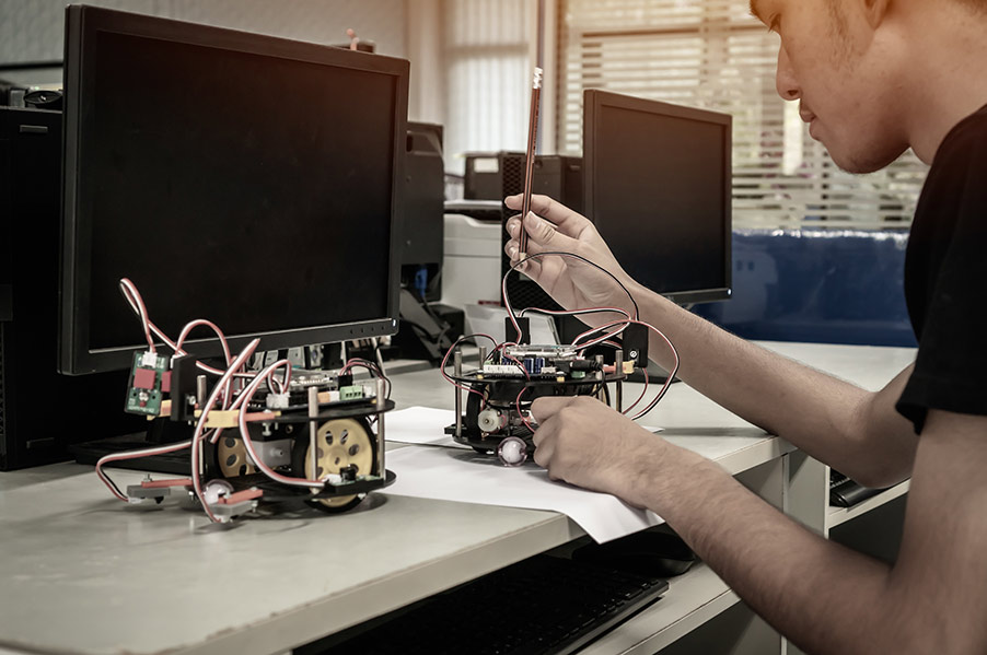 What Are Makerspaces and How Do They Benefit Manufacturers?